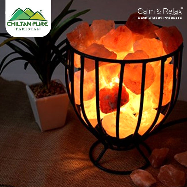 Oval Style Metal Basket Lamp / with Rock Salt Chunks